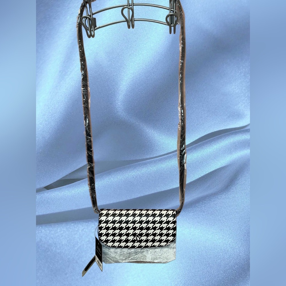 Vera Wang Crossbody Purse